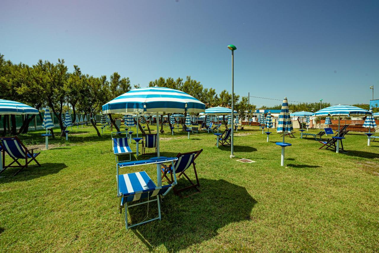 Club Del Sole Roseto Degli Abruzzi Easy Camping Village Экстерьер фото